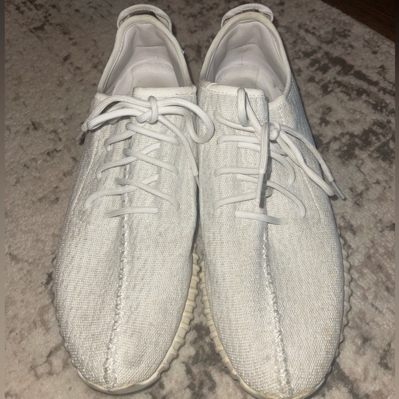 Yeezy Boosts white - Picture 1 of 6